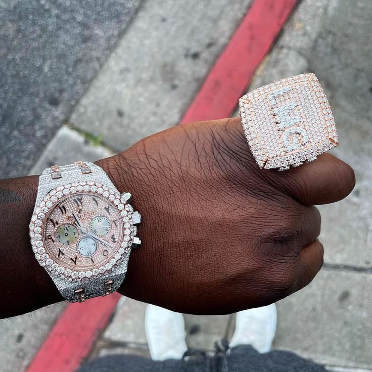 Full Diamond Chain worn by celebrity - MILSOVAULT Premium Jewelry